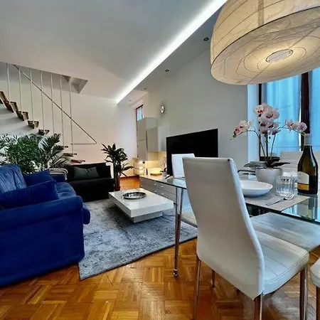Attico Arena,200mqnetflix-wifi-air Conditioning فيرونا